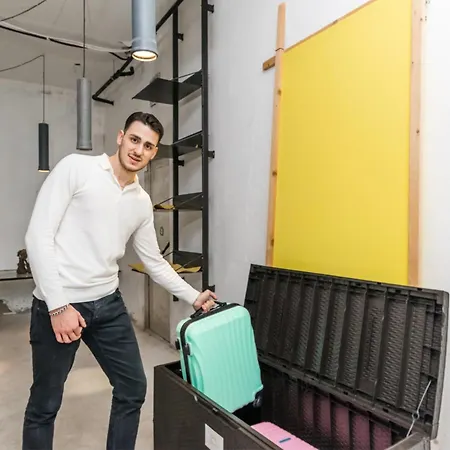 Centro - Victoria - By Cesare Marretti *