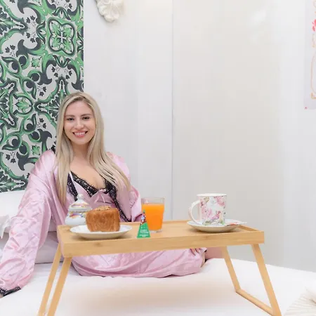 Centro - Victoria - By Cesare Marretti